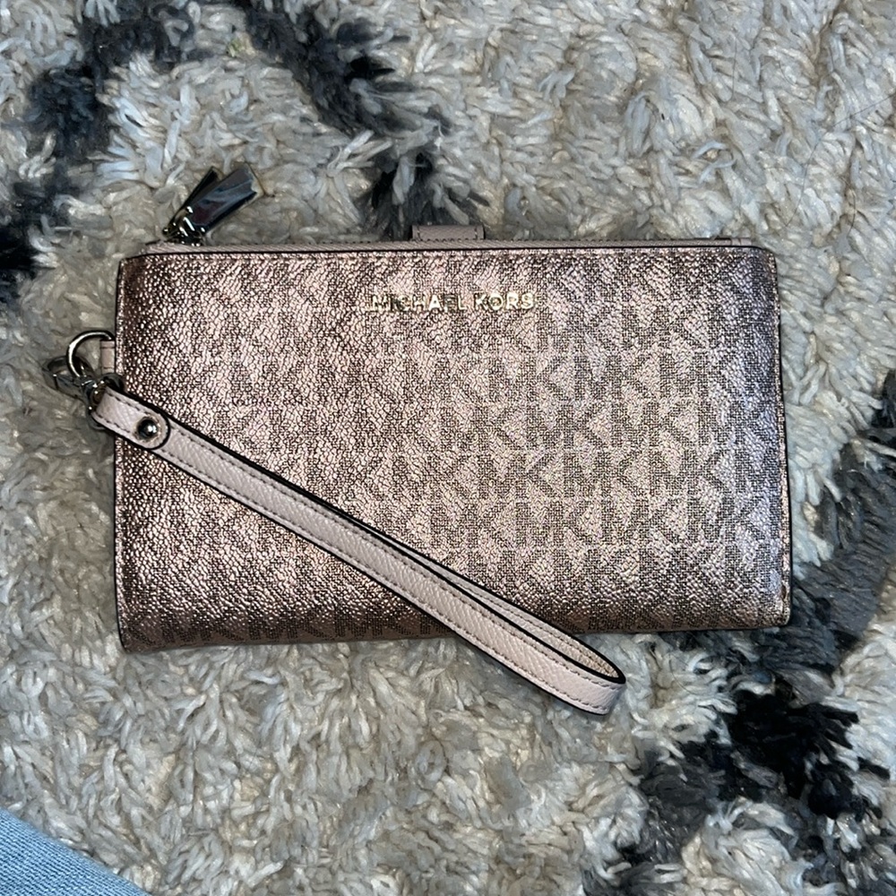 Michael Kors, Wristlet!! Barely Used - image 1